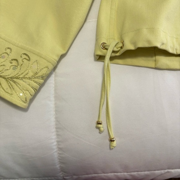 ST. JOHN PANTS SUIT YELLOW SIZE LARGE EXCELLENT CONDITION - Picture 9 of 15